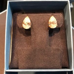 18k gold plated pear shaped studs! Fashion Jewelry! New in box!